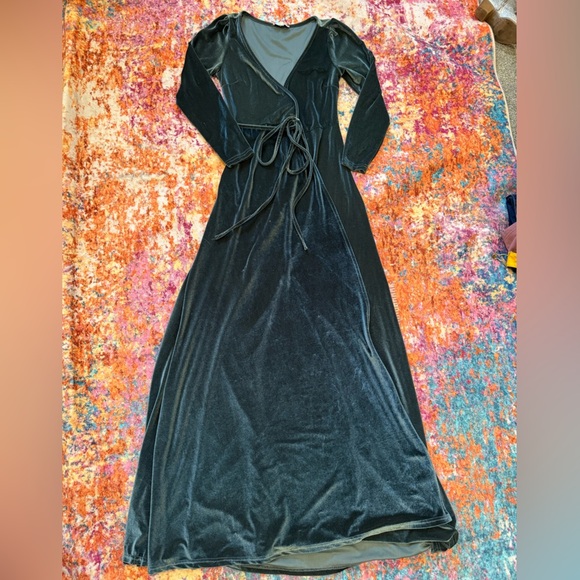Baltic Born Dresses & Skirts - Baltic Born Esmeralda Velvet Wrap Maxi Dress XS | Long Sleeve |